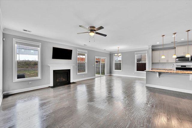 845 Deepwood Court, Boiling Springs, SC 29316