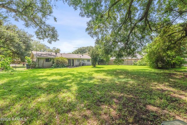 203 Fabiola Avenue, Lafayette, LA 70508