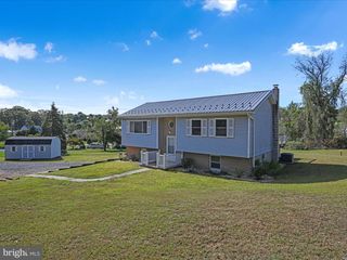 1712 SITTING BULL DR, Auburn, PA 17922