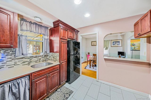 64 E Chester Street, Valley Stream, NY 11580