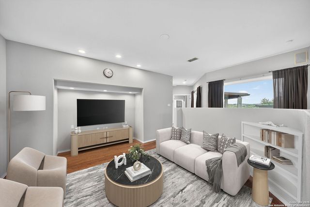8227 Rocking Horse, Boerne, TX 78015