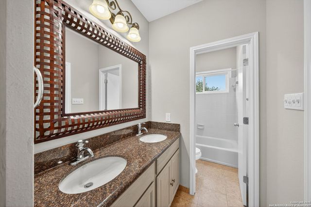 8227 Rocking Horse, Boerne, TX 78015