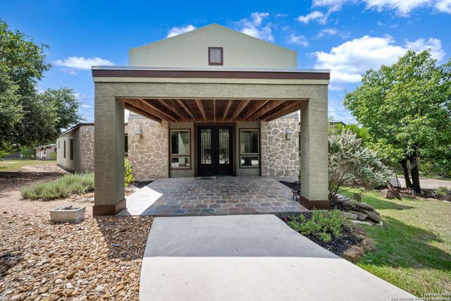 8227 Rocking Horse, Boerne, TX 78015
