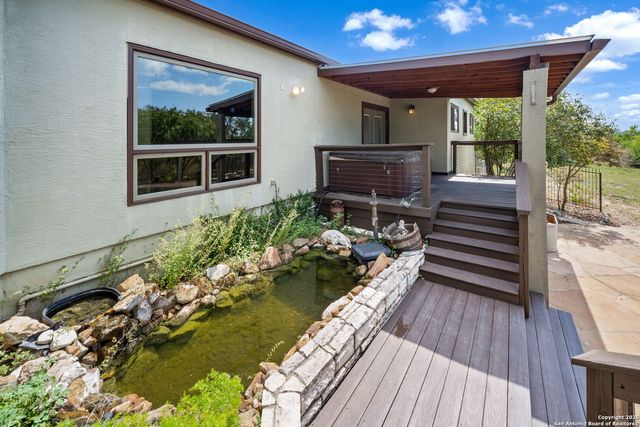 8227 Rocking Horse, Boerne, TX 78015