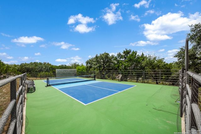 8227 Rocking Horse, Boerne, TX 78015