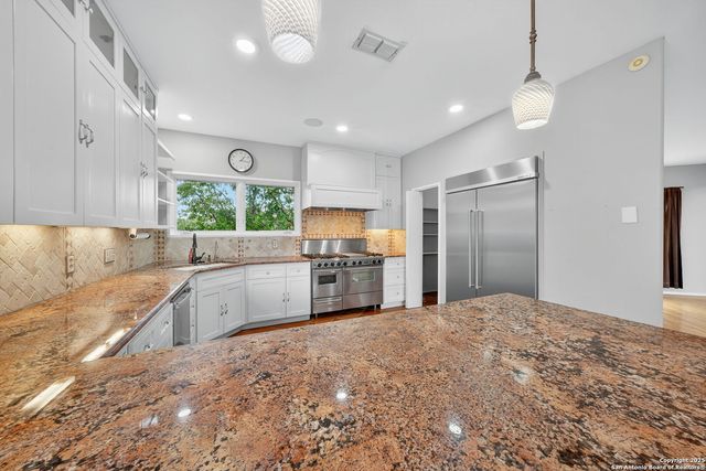 8227 Rocking Horse, Boerne, TX 78015