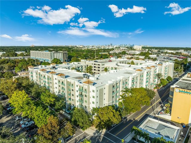 6001 SW 70th St 221, South Miami, FL 33143