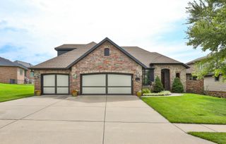 2910 South Camber Avenue, Springfield, MO 65809