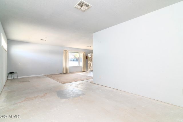 214 S Hing Drive, Superior, AZ 85173