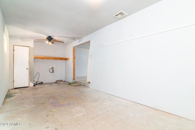 214 S Hing Drive, Superior, AZ 85173