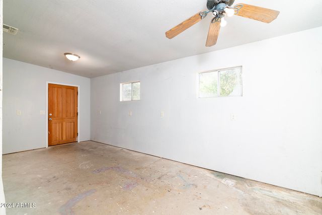 214 S Hing Drive, Superior, AZ 85173