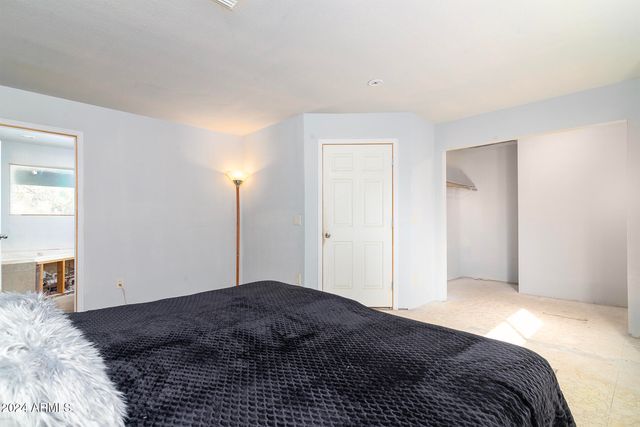 214 S Hing Drive, Superior, AZ 85173