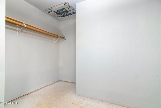 214 S Hing Drive, Superior, AZ 85173