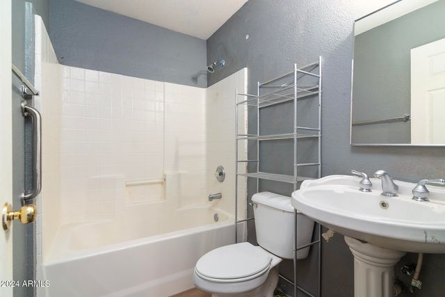 214 S Hing Drive, Superior, AZ 85173