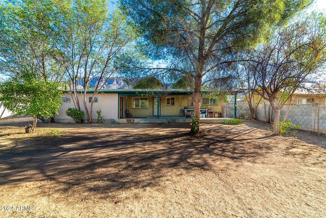 214 S Hing Drive, Superior, AZ 85173