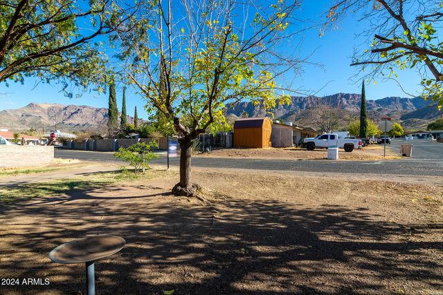 214 S Hing Drive, Superior, AZ 85173