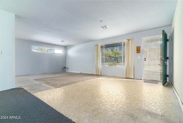 214 S Hing Drive, Superior, AZ 85173