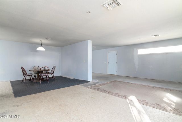 214 S Hing Drive, Superior, AZ 85173