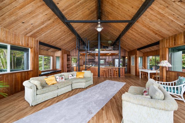 17 Door Of Faith Rd, Haiku, HI 96708