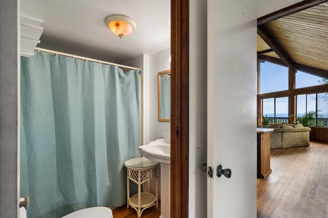 17 Door Of Faith Rd, Haiku, HI 96708