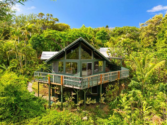 17 Door Of Faith Rd, Haiku, HI 96708