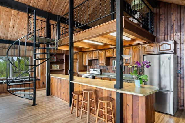 17 Door Of Faith Rd, Haiku, HI 96708