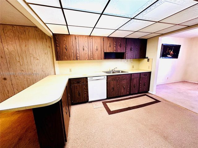 2601 NE 32nd St 2, Fort Lauderdale, FL 33306