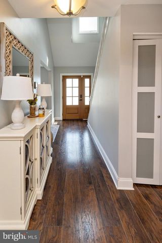 17 LISA DR, Blackwood, NJ 08012