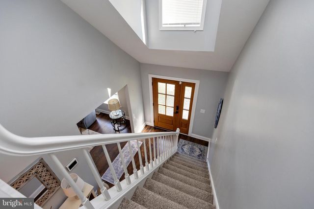 17 LISA DR, Blackwood, NJ 08012