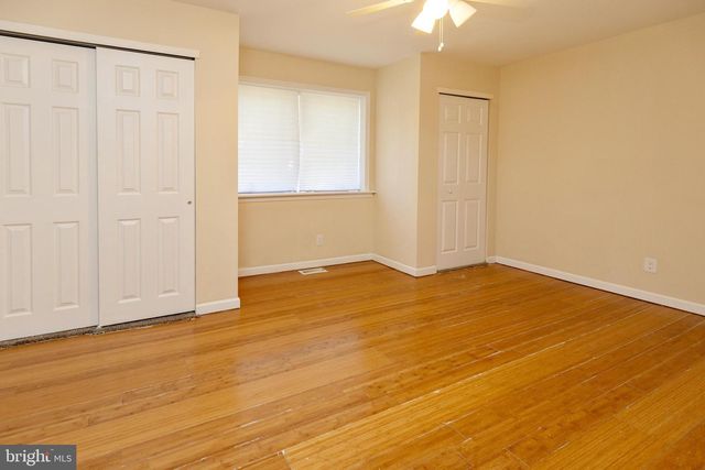17 LISA DR, Blackwood, NJ 08012