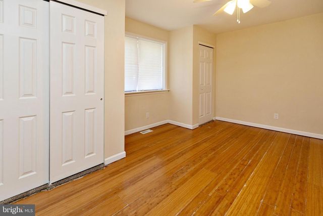 17 LISA DR, Blackwood, NJ 08012