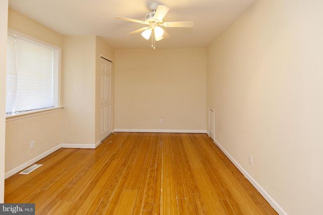 17 LISA DR, Blackwood, NJ 08012