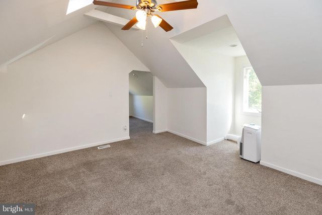 17 LISA DR, Blackwood, NJ 08012