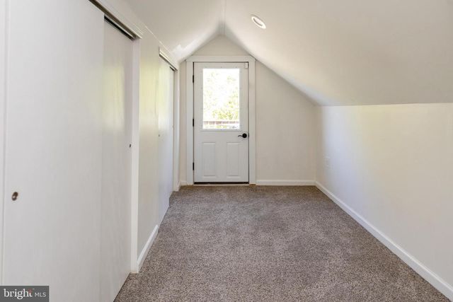 17 LISA DR, Blackwood, NJ 08012