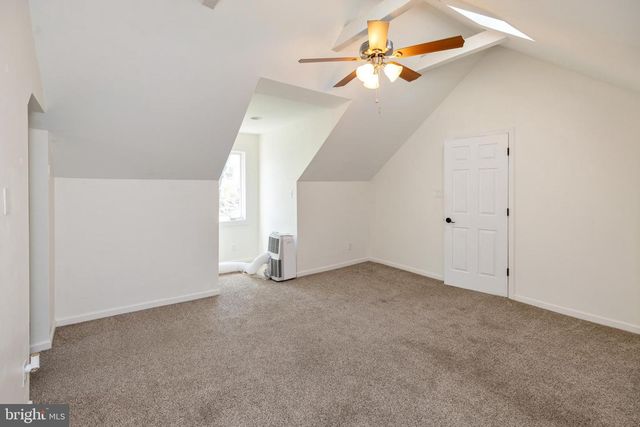 17 LISA DR, Blackwood, NJ 08012