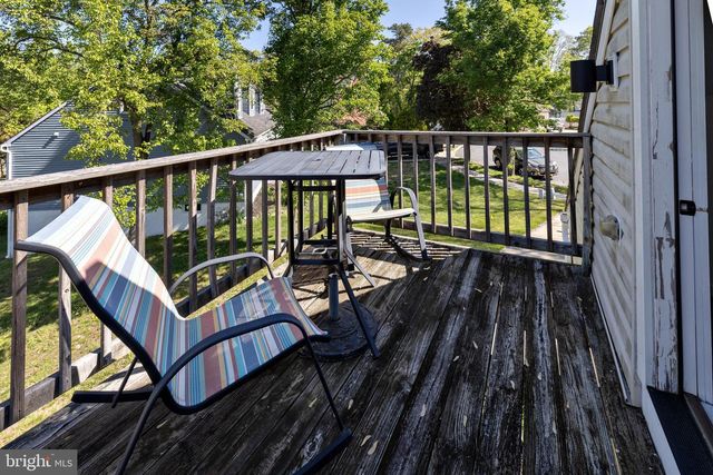 17 LISA DR, Blackwood, NJ 08012