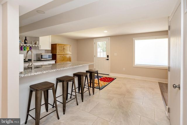 17 LISA DR, Blackwood, NJ 08012