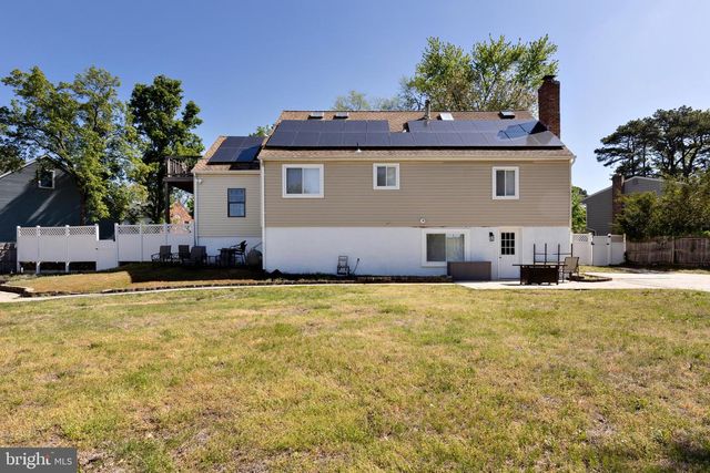 17 LISA DR, Blackwood, NJ 08012