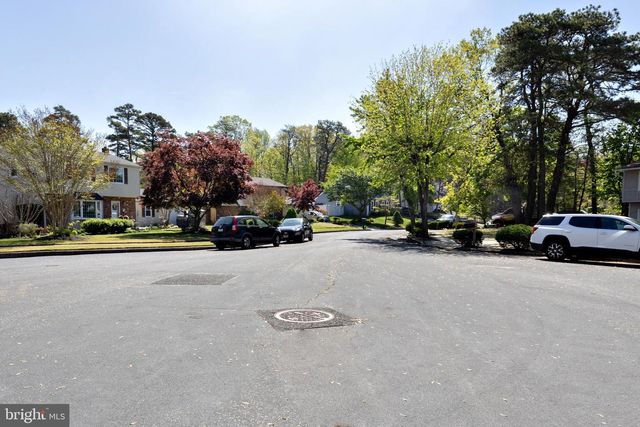 17 LISA DR, Blackwood, NJ 08012