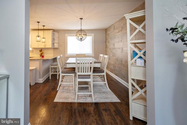 17 LISA DR, Blackwood, NJ 08012