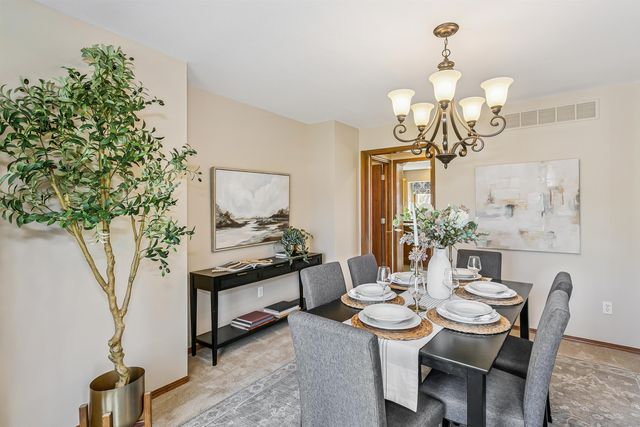 232 Bent Tree Ct, Andover, KS 67002