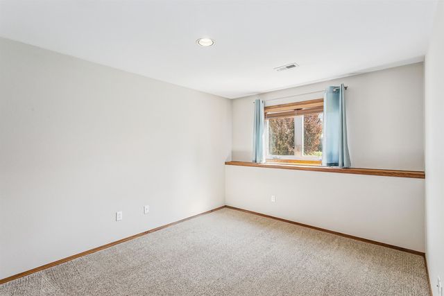 232 Bent Tree Ct, Andover, KS 67002