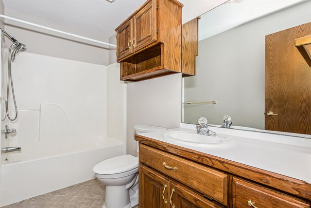 232 Bent Tree Ct, Andover, KS 67002