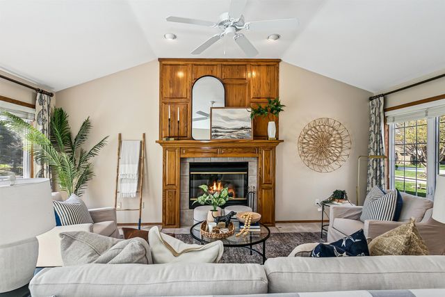 232 Bent Tree Ct, Andover, KS 67002