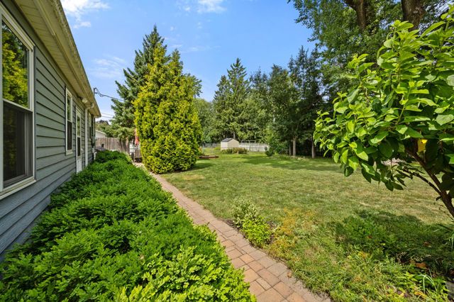 891 Edgewater Avenue, Shoreview, MN 55126