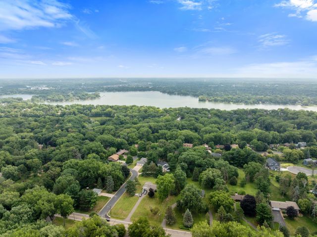 891 Edgewater Avenue, Shoreview, MN 55126