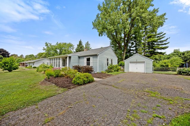 891 Edgewater Avenue, Shoreview, MN 55126