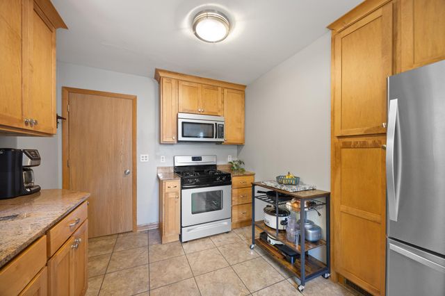891 Edgewater Avenue, Shoreview, MN 55126