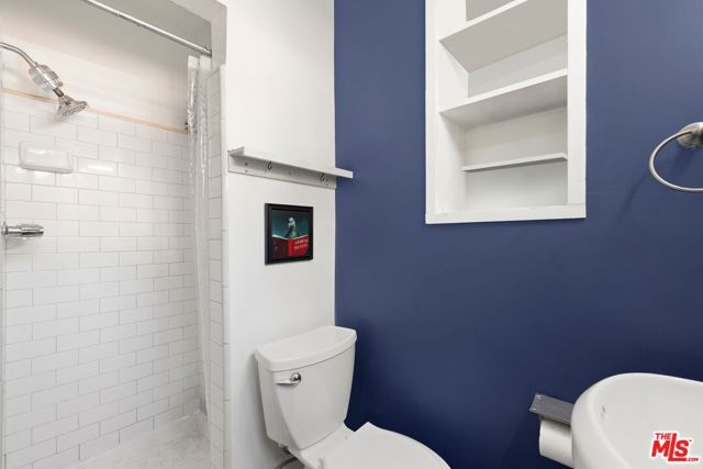 2243 India Street, Los Angeles, CA 90039