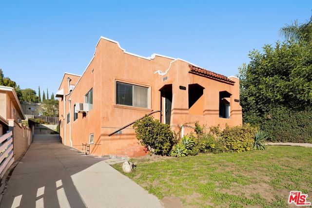 2243 India Street, Los Angeles, CA 90039